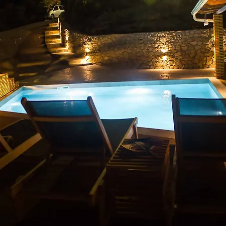 De La Villa Katastárion