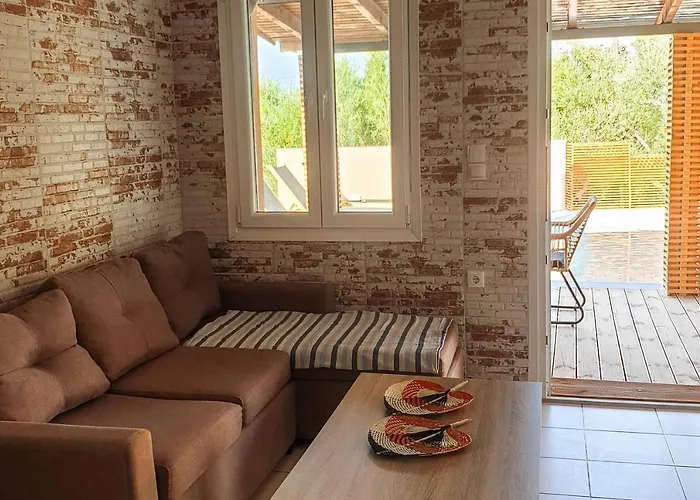 De La Villa Katastárion