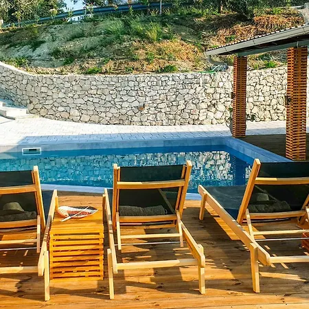 Villa De La Katastarion