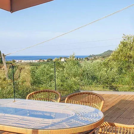 De La Vilă Katastárion